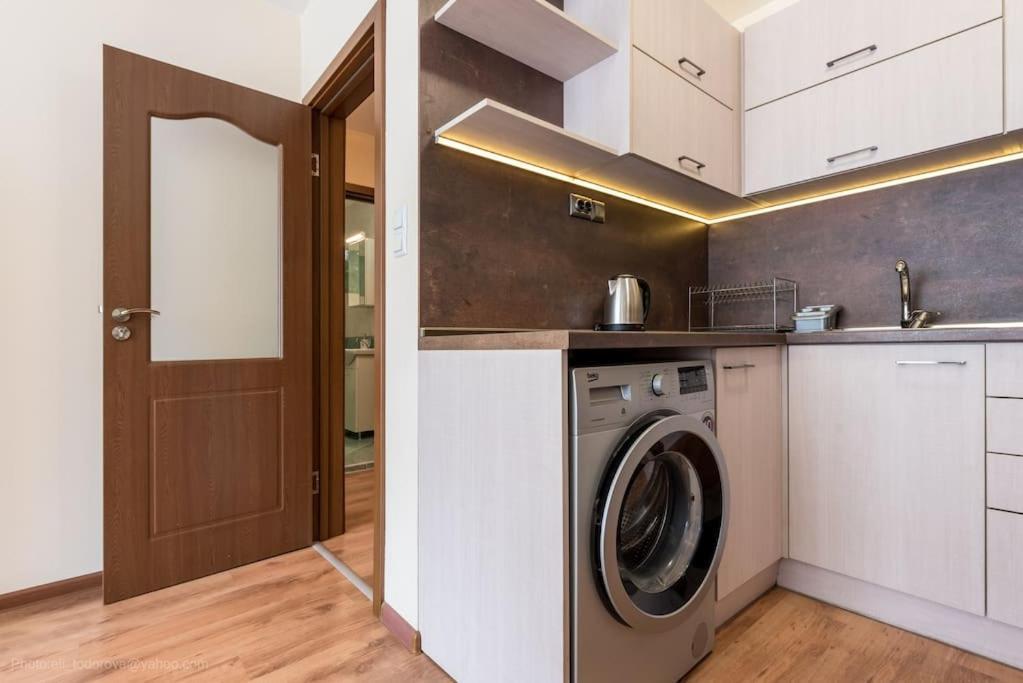 Bright Place Next To Grand Mall Varna Exterior foto