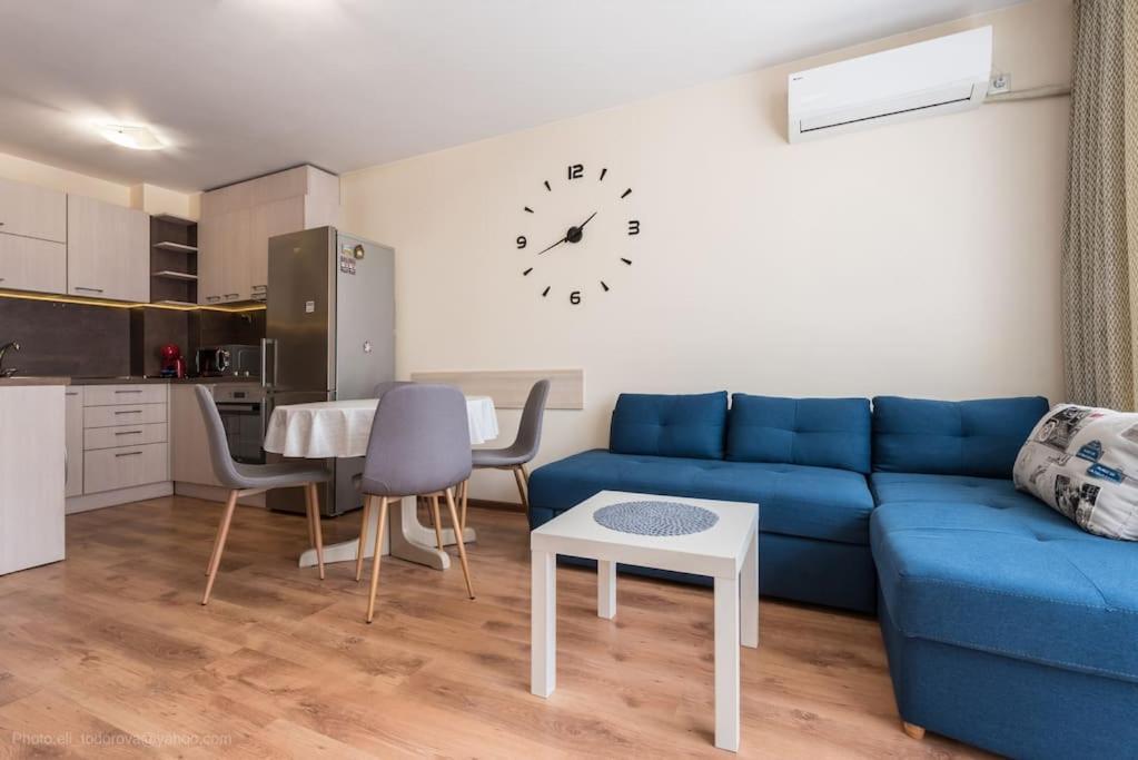 Bright Place Next To Grand Mall Varna Exterior foto