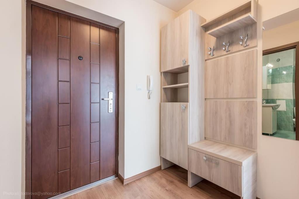 Bright Place Next To Grand Mall Varna Exterior foto